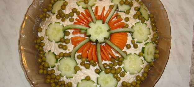 Салат Сервелат