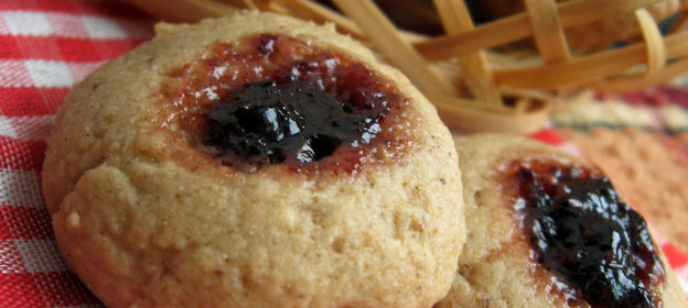 Пряное печенье с джемом