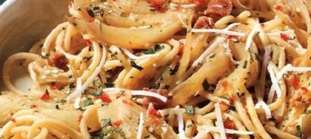 Спагетти с фенхелем и беконом