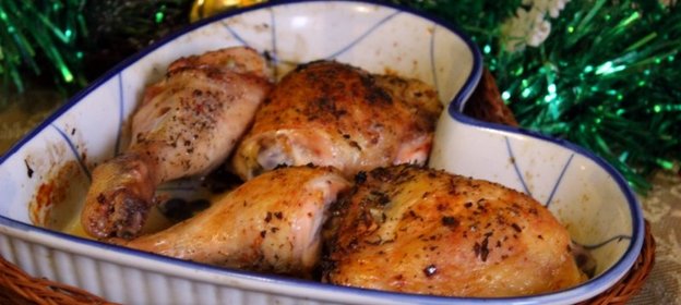 Запеченные куриные окорочка с лимоном и мятой