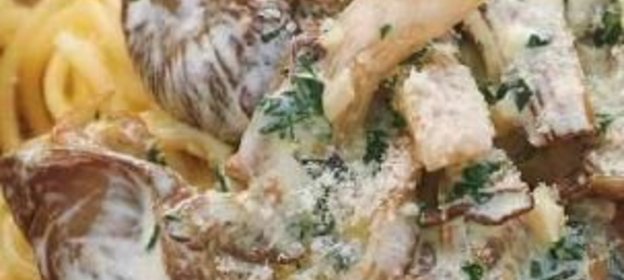 Спагетти с грибным соусом