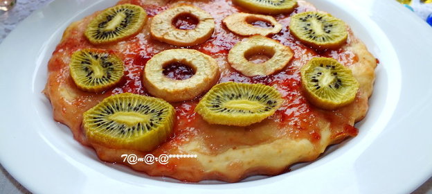 Сладкая пицца