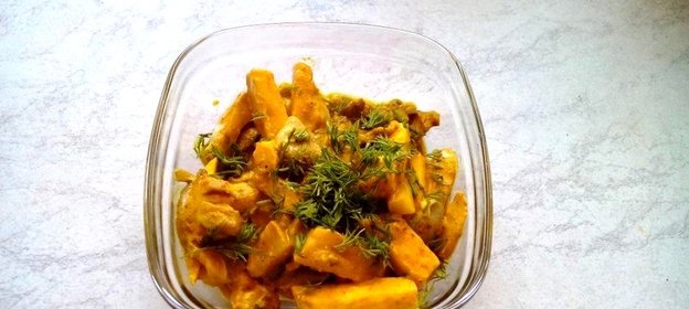 Тушеный сельдерей с грибами