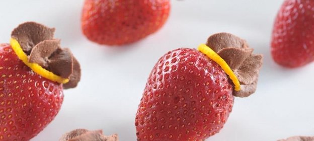 Клубника с шоколадным маскарпоне