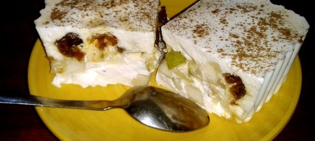 Десерт творожный с грушей и финиками