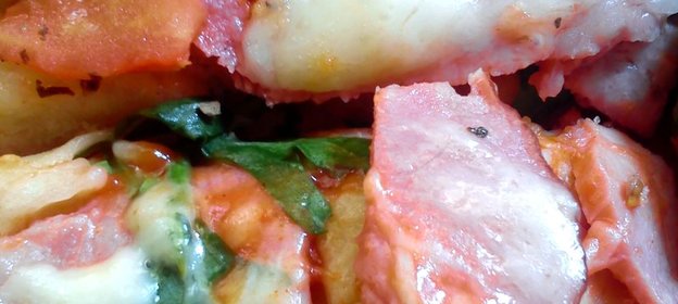 Пицца с маслинами и маасдамом