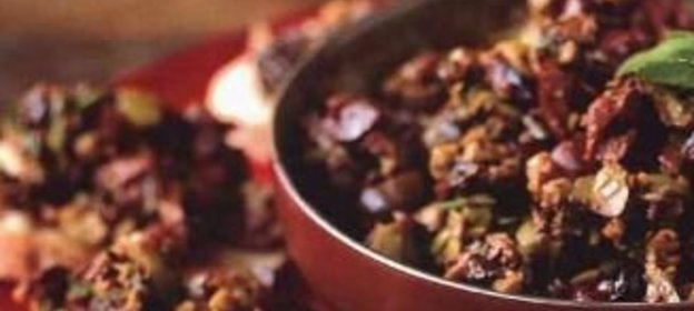 Паста тапенада из трех видов оливок