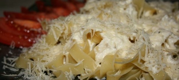 Фетучини с классическим соусом Альфредо