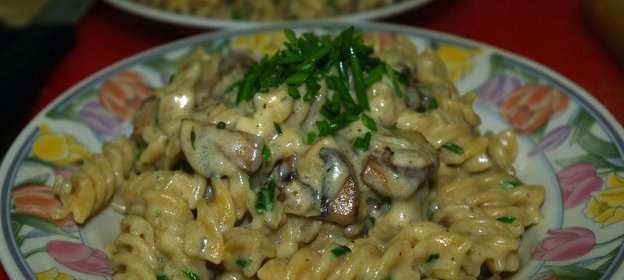 Паста под сливочным соусом