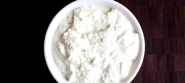 Греческий соус с огурцами