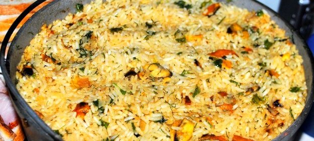 рисовая лапша с мидиями