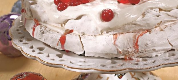 Торт безе с вареньем