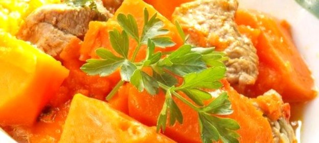 Тыква, тушенная со свининой