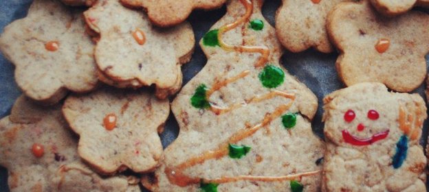 Кофейное печенье с какао и вишней