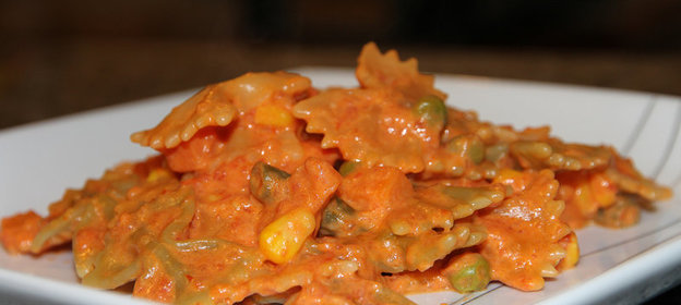 ПАСТА В СЛИВОЧНО-ТОМАТНОМ СОУСЕ С ОВОЩАМИ