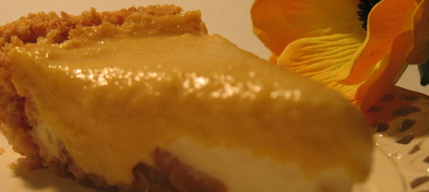 Чизкейк с абрикосами и шоколадно-абрикосовым ганашем