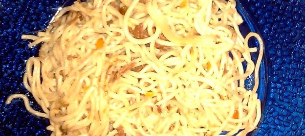 Спагетти с тушенкой