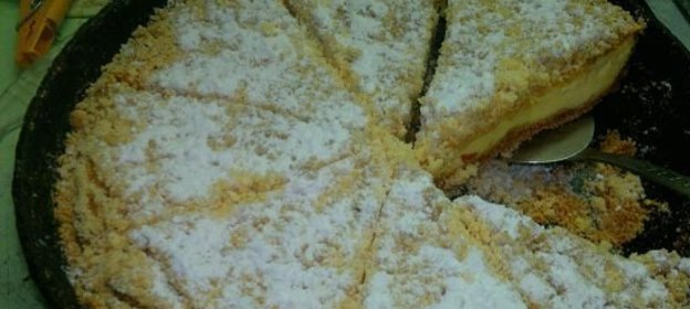 Салат из печеного сладкого перца с лимоном, орехами и помидорами