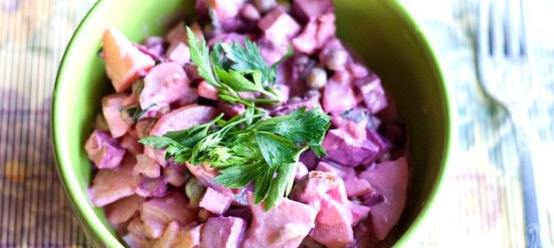 Салат со свеклой и картошкой