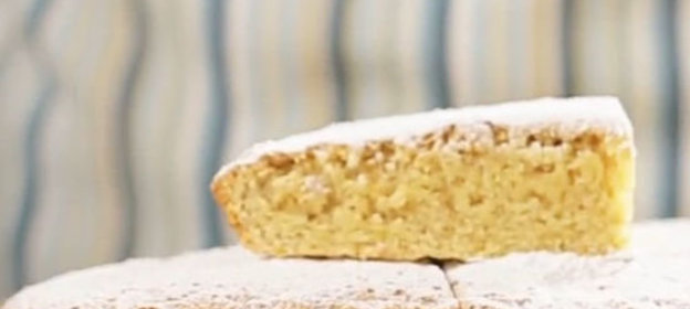 Салат из мяса курицы и ананасов