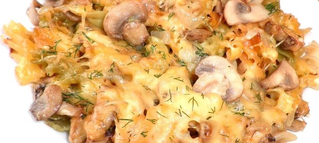 Макароны с фаршем и грибами