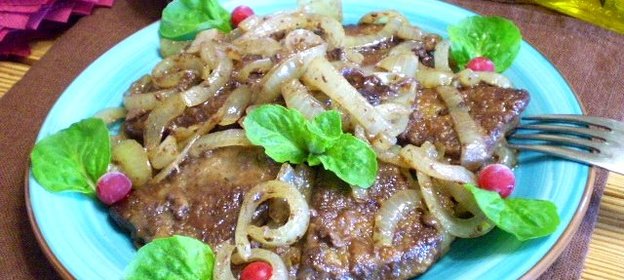 Жареная печень с луком