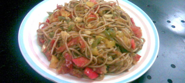 Лапша с овощами Девочки сверху