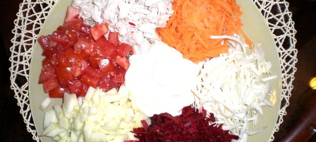 Салат Коза в огороде