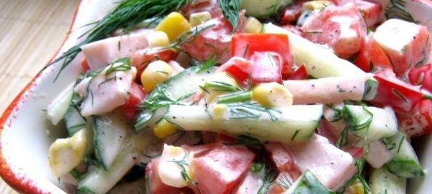 Вкусный салат с копченой курицей