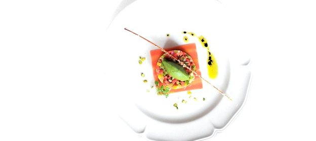 Овощной тартар с зеленым сорбетом