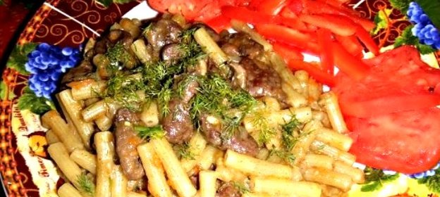 Куриные сердечки с макаронами в мультиварке