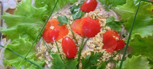 Салат с консервированным тунцом Букет цветов