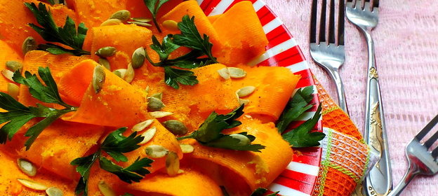 Тыквенный салат с петрушкой