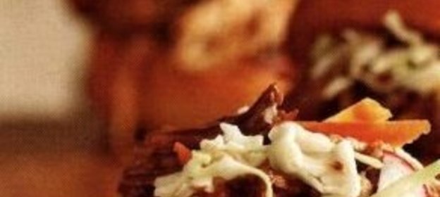 Бургеры с тушеным мясом