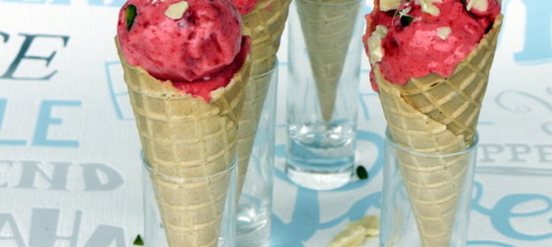 Домашнее клубничное мороженное за 60 секунд по Дж.Оливеру