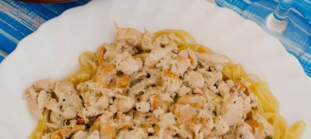 Паста Альфредо с лисичками