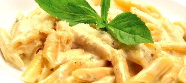 Паста с луково-сливочным соусом