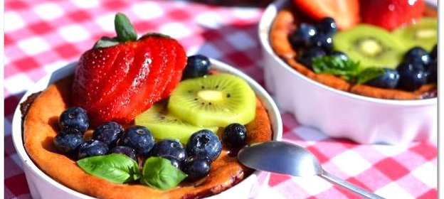 Творожная запеканка с ягодами