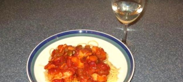 Куриные грудки с томатным соусом