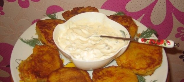 Капуста с яблоками и сладким перцем