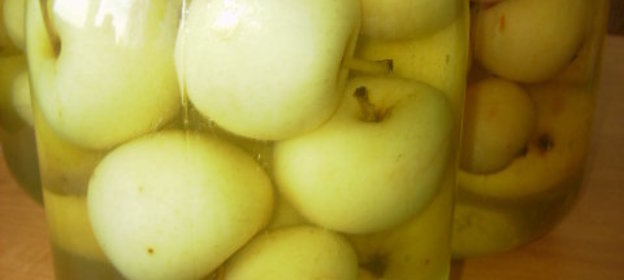 Яблоки в сиропе (на зиму)