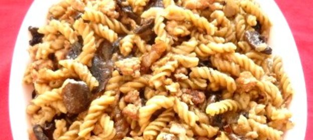 Паста с вешенками и курицей