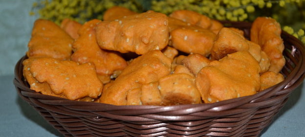 Печенье томатное с кунжутом