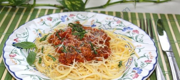 Паста с соусом Болоньезе