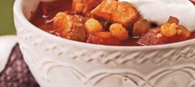 Соус мясной с кукурузой и помидорами