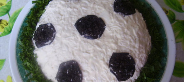 салат футбольный мяч