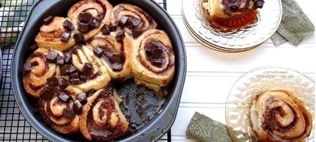 Шоколадные булочки с корицей