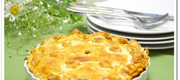 Говядина с овощами под шапкой из теста