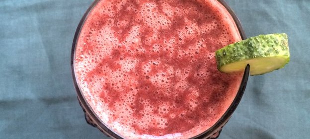 Смузи из вишни с огурцом