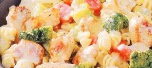 Паста «Примавера» с курицей